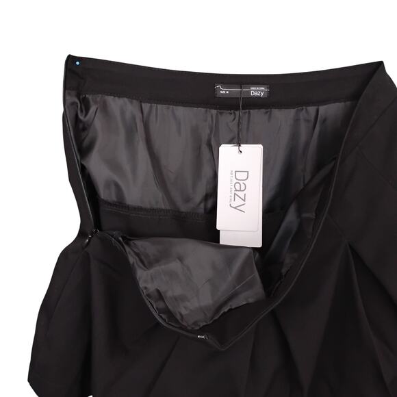 Dazy Pleated Mini Skort Size Medium Black Side Zipper Closure NWT - Picture 9 of 9